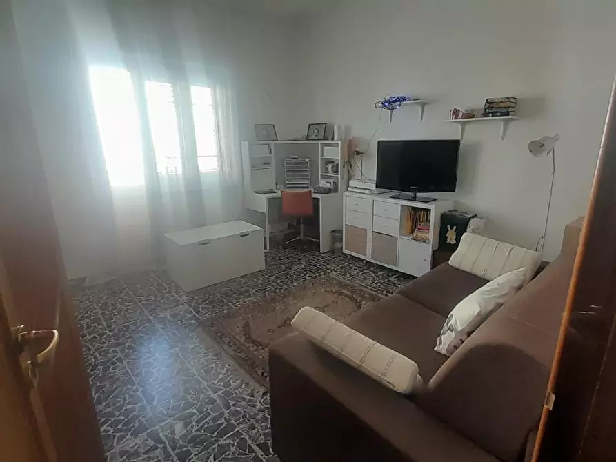 Immagine 14 di Appartamento in vendita  a Massa