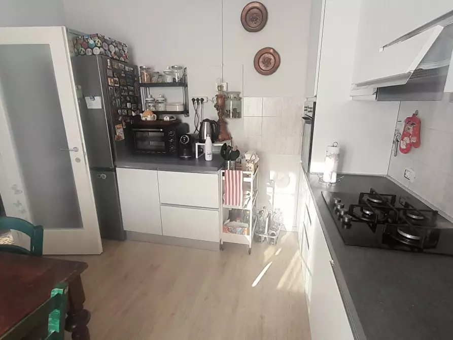 Immagine 5 di Appartamento in vendita  a Massa