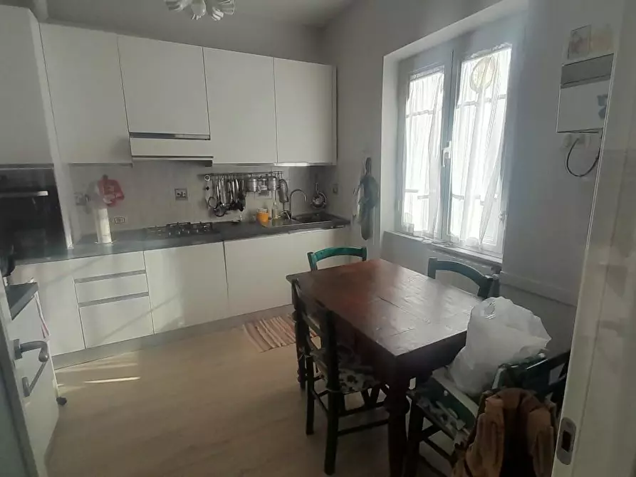 Immagine 4 di Appartamento in vendita  a Massa