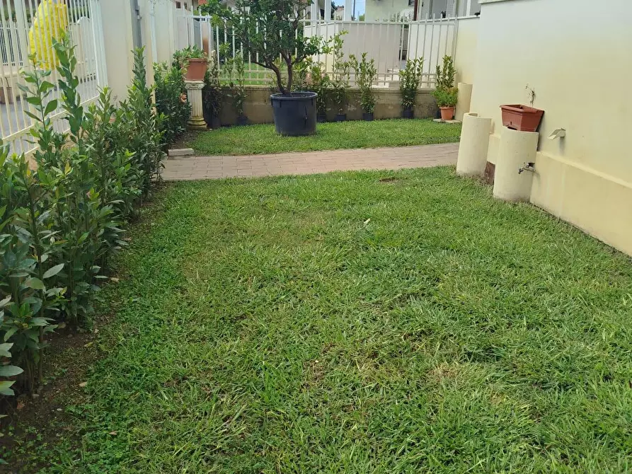 Immagine 19 di Casa bifamiliare in vendita  a Massarosa