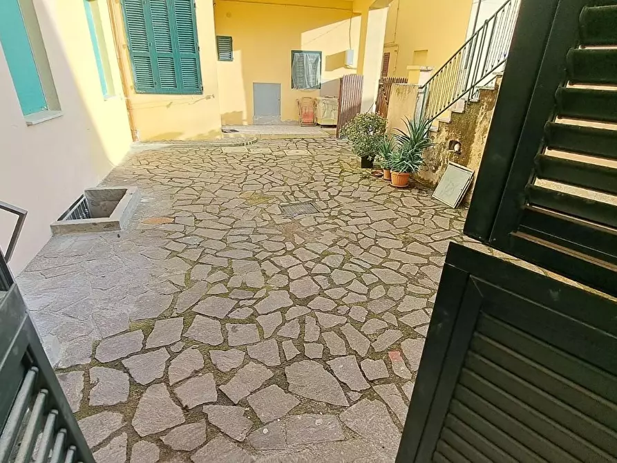 Immagine 3 di Appartamento in vendita  a Rosignano Marittimo