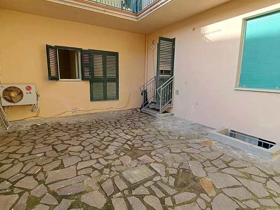 Immagine 2 di Appartamento in vendita  a Rosignano Marittimo