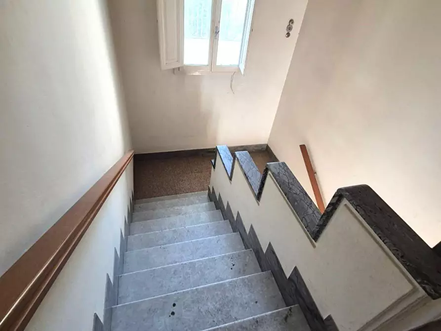 Immagine 12 di Palazzo in vendita  a Santa Croce Sull'arno