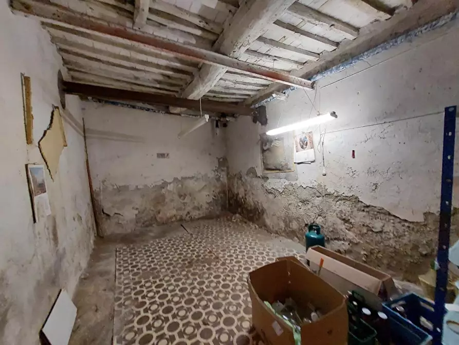 Immagine 11 di Appartamento in vendita  a Buti