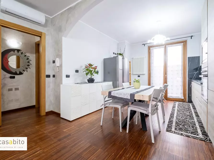 Immagine 36 di Villetta a schiera in vendita  a Pognano