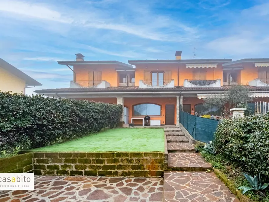 Immagine 44 di Villetta a schiera in vendita  a Pognano