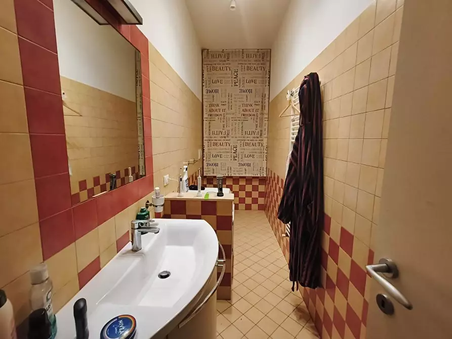 Immagine 25 di Appartamento in vendita  a Vinci