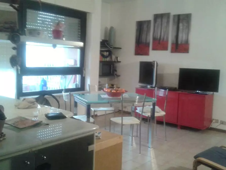Immagine 1 di Appartamento in affitto  a Carrara