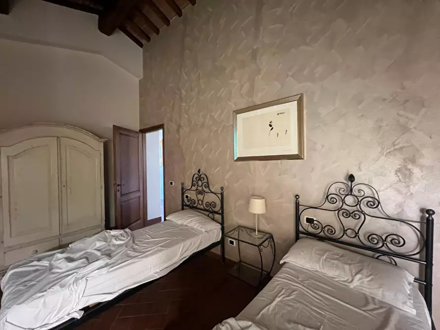 Immagine 38 di Casa colonica in vendita  a Cerreto Guidi