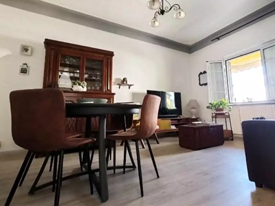 Immagine 5 di Appartamento in vendita  a Massa