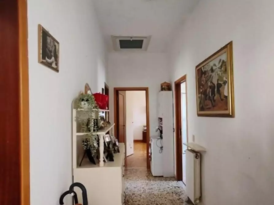 Immagine 8 di Appartamento in vendita  a Massa