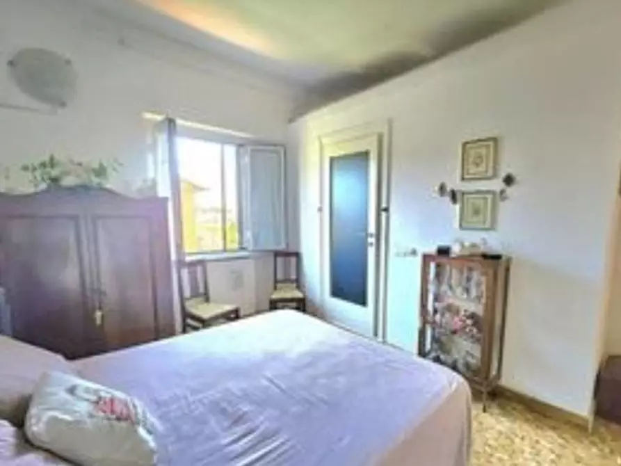 Immagine 11 di Appartamento in vendita  a Massa