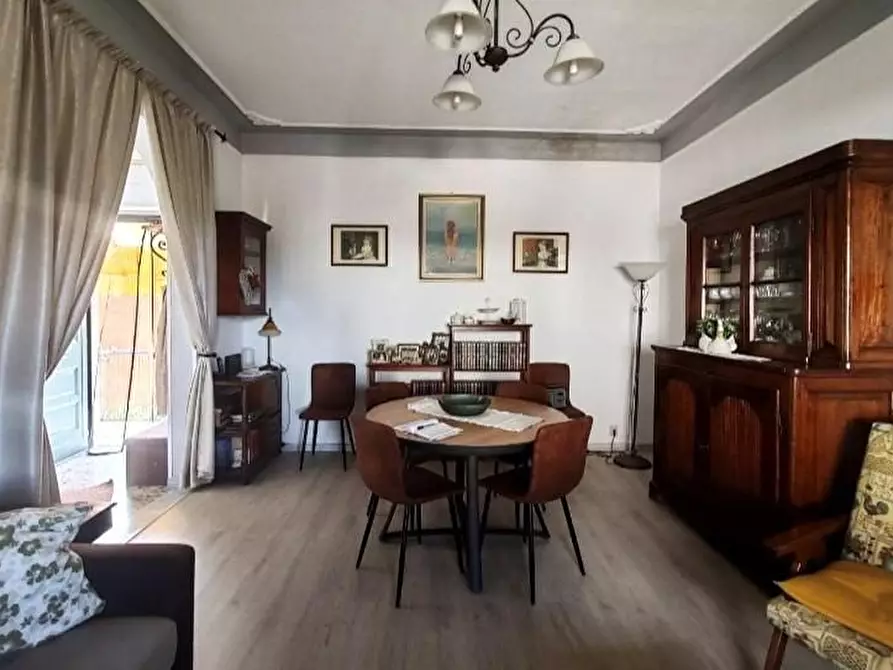 Immagine 4 di Appartamento in vendita  a Massa