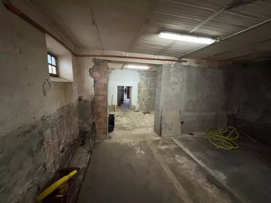 Immagine 28 di Casa colonica in vendita  a Sovicille