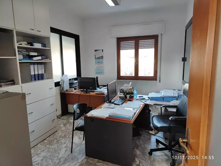 Immagine 14 di Attività artigianale in vendita  a Massa