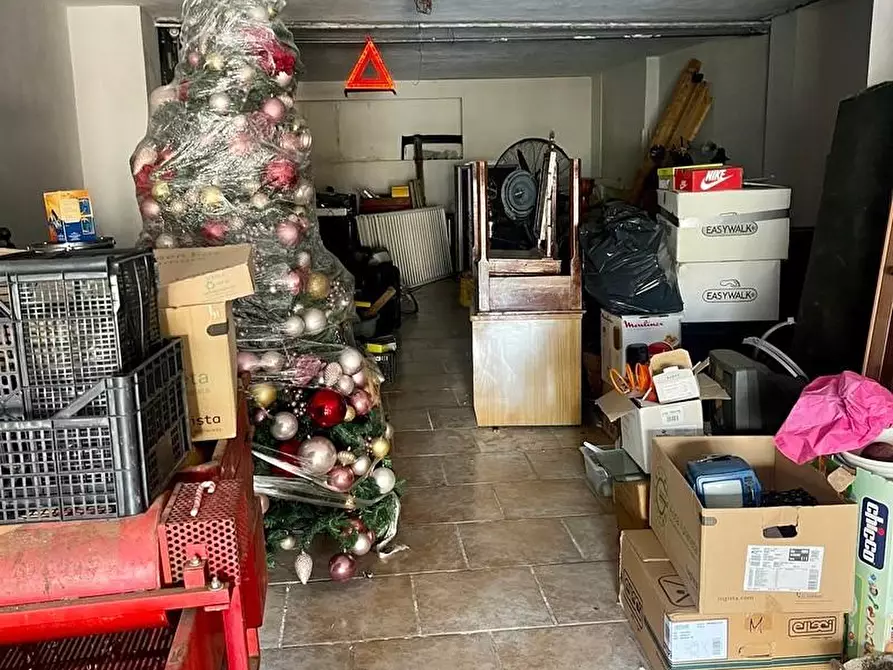 Immagine 5 di Garage in vendita  a Alessano
