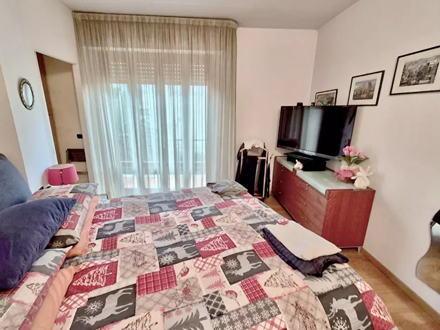 Immagine 16 di Villa in vendita  a Pisa