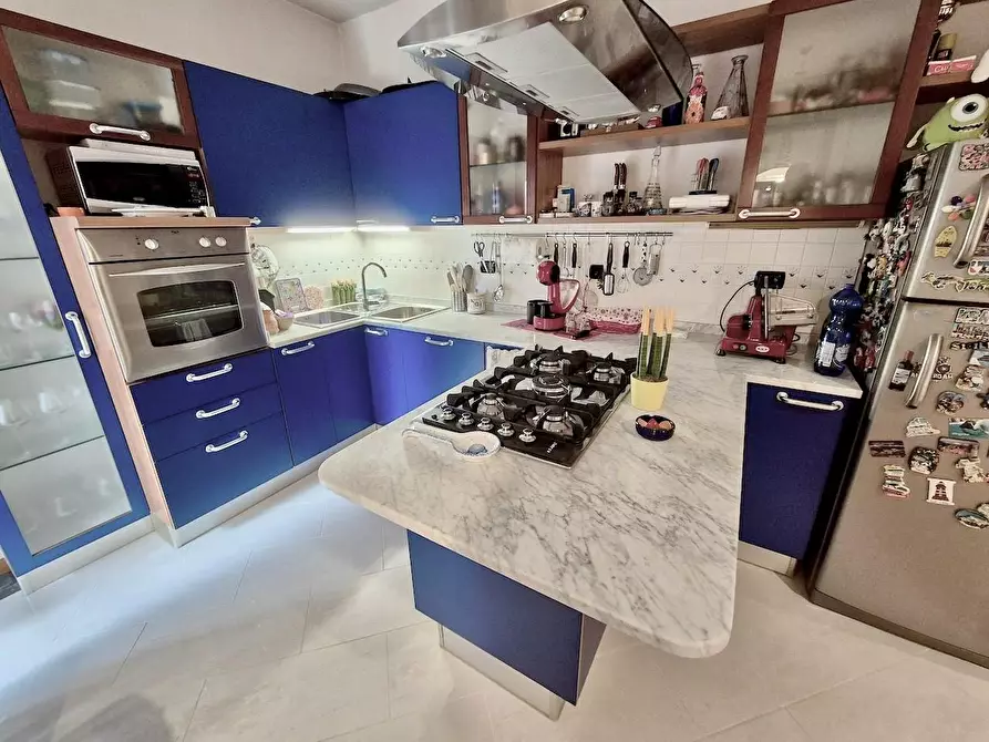 Immagine 9 di Villa in vendita  a Pisa