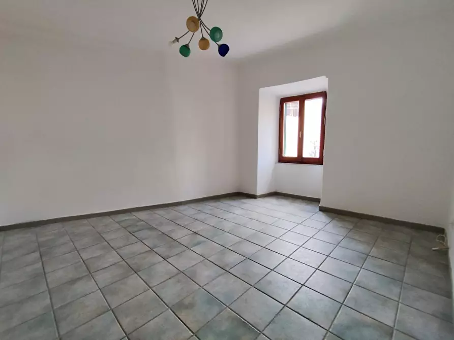 Immagine 8 di Appartamento in vendita  a Massa