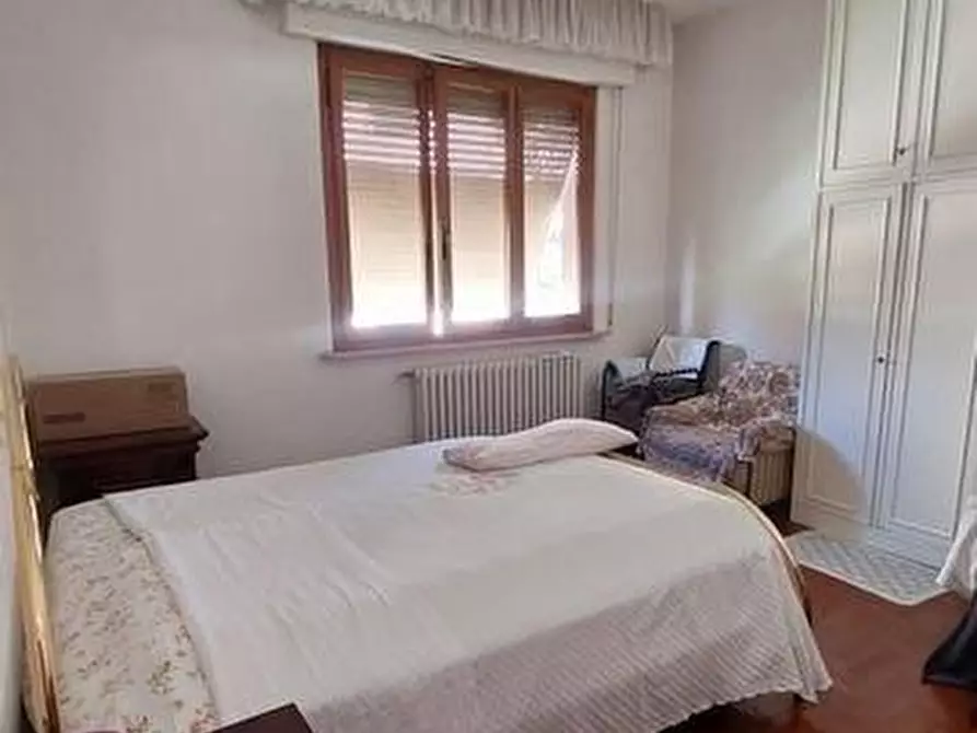 Immagine 10 di Villa in vendita  a Cascina