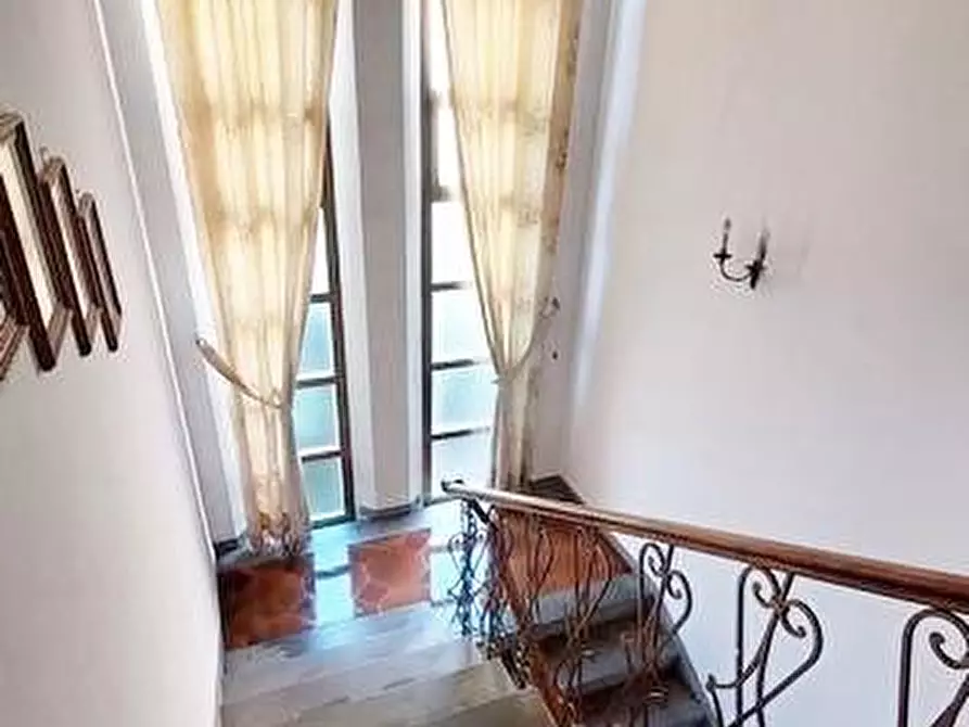 Immagine 8 di Villa in vendita  a Cascina