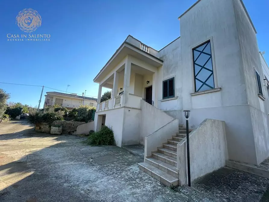 Immagine 6 di Villa in vendita  a Castrignano Del Capo