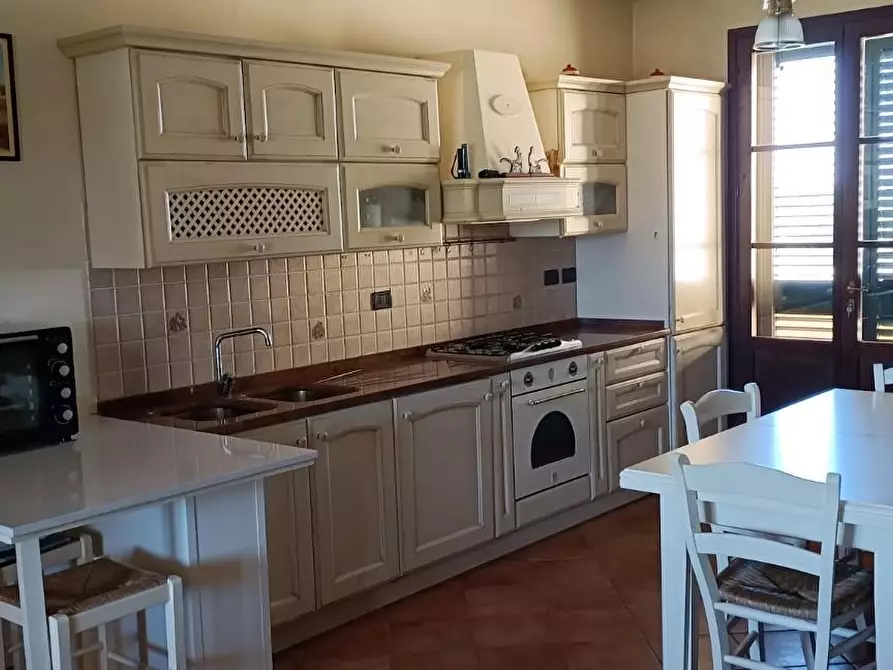 Immagine 5 di Casa colonica in vendita  a Vecchiano