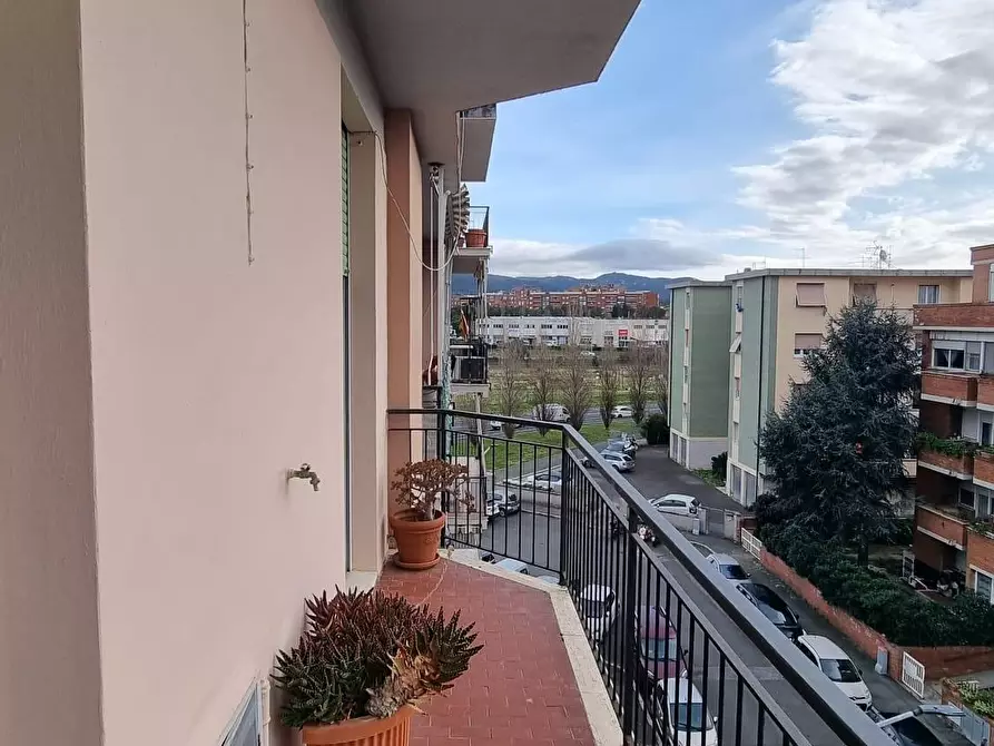 Immagine 4 di Appartamento in vendita  a Livorno