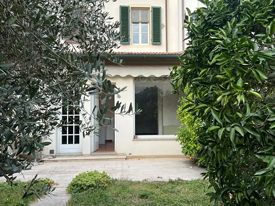 Immagine 22 di Villa in vendita  a Empoli