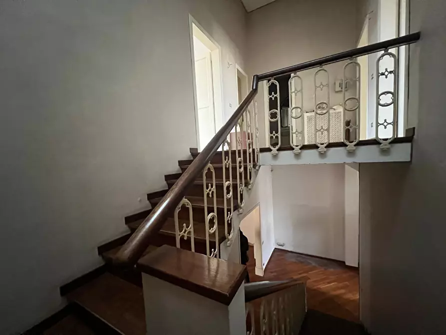 Immagine 18 di Villa in vendita  a Empoli