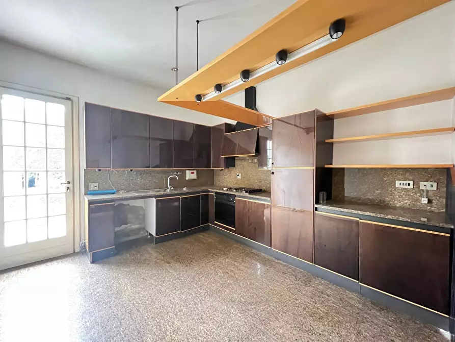 Immagine 4 di Villa in vendita  a Empoli