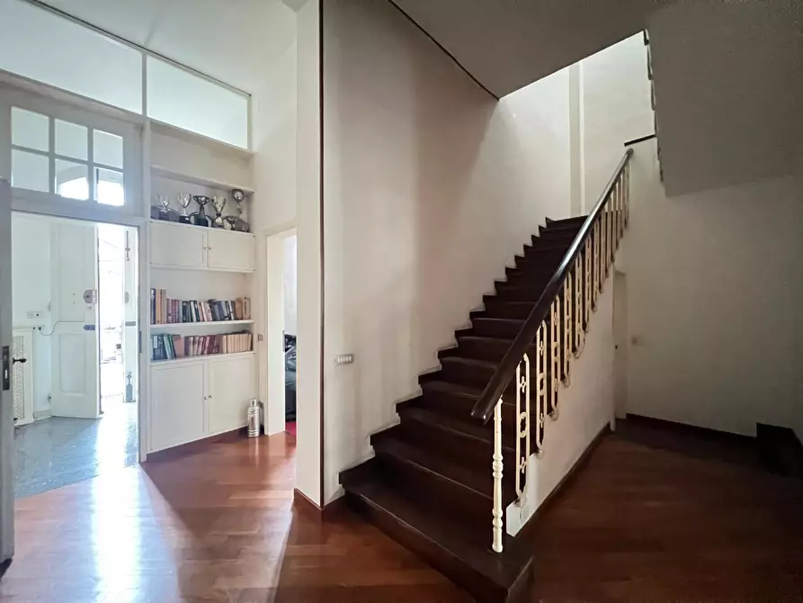 Immagine 5 di Villa in vendita  a Empoli