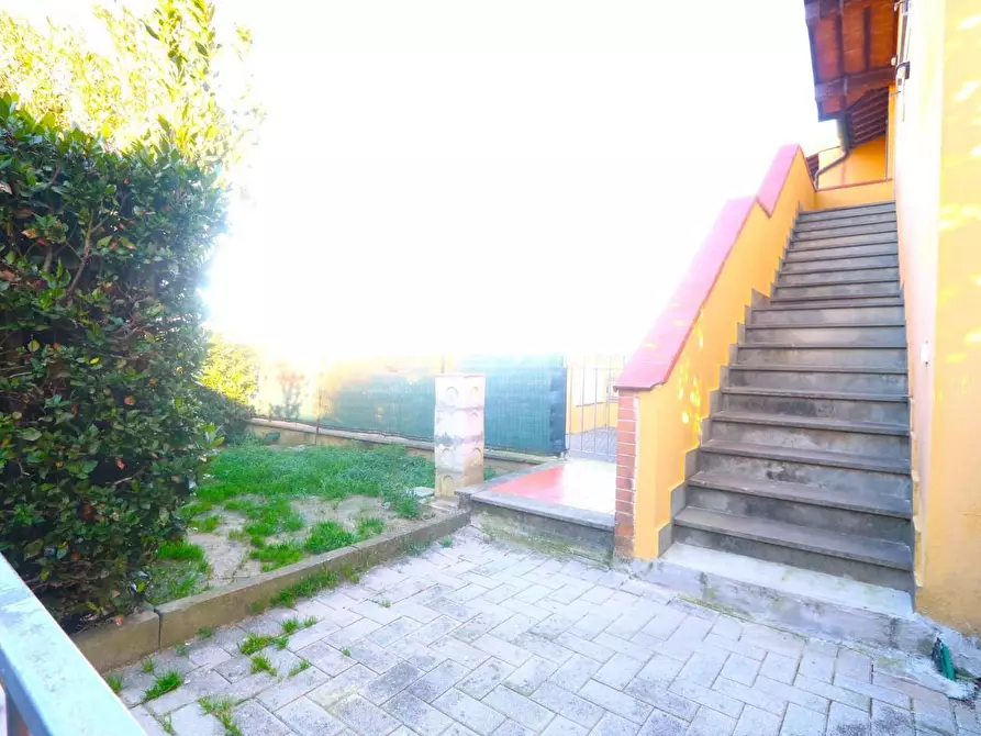 Immagine 37 di Appartamento in vendita  a Bientina