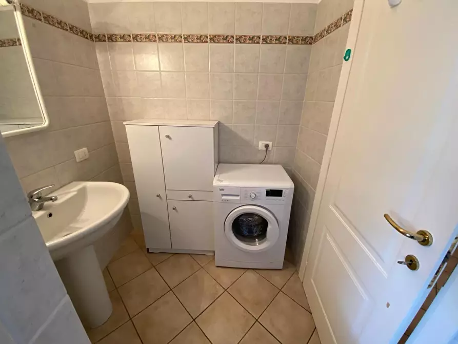 Immagine 13 di Appartamento in vendita  a Massa