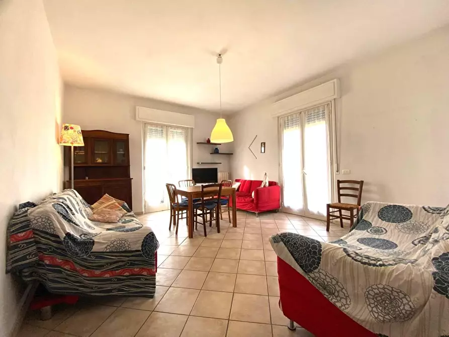 Immagine 3 di Appartamento in vendita  a Massa