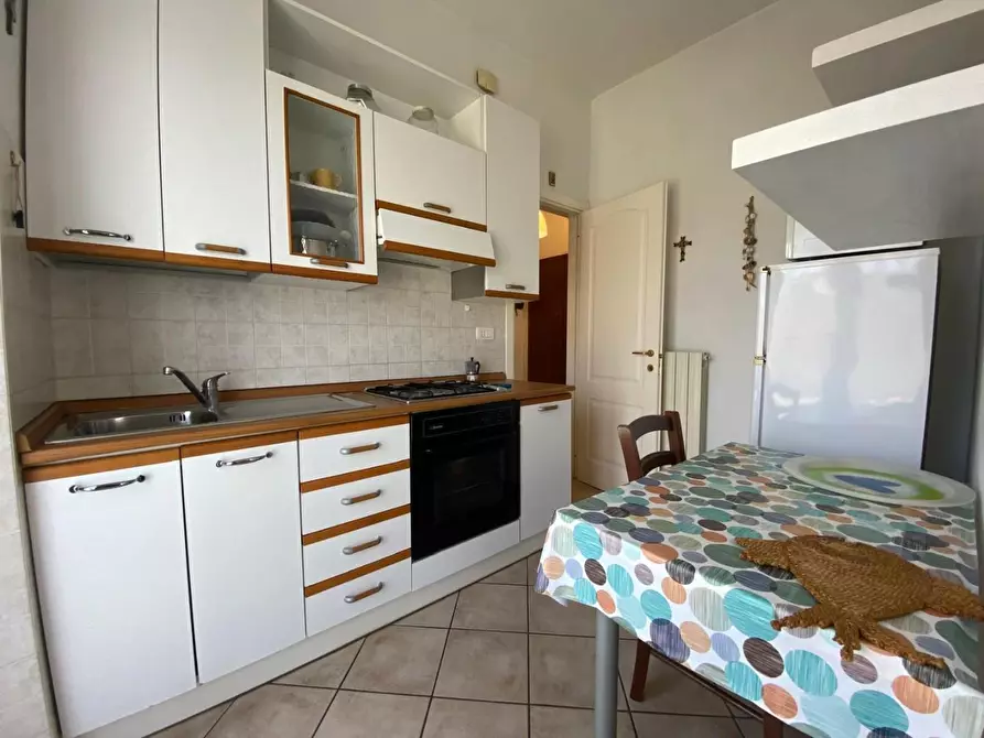 Immagine 5 di Appartamento in vendita  a Massa