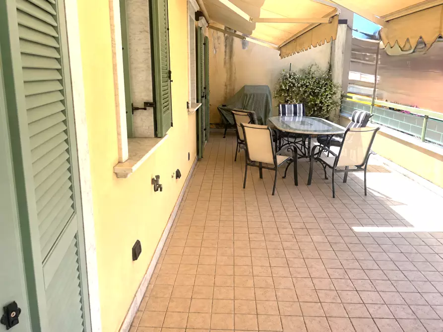 Immagine 10 di Appartamento in vendita  a Massa