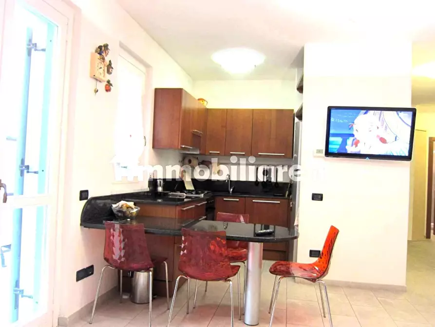 Immagine 3 di Appartamento in vendita  a Massa