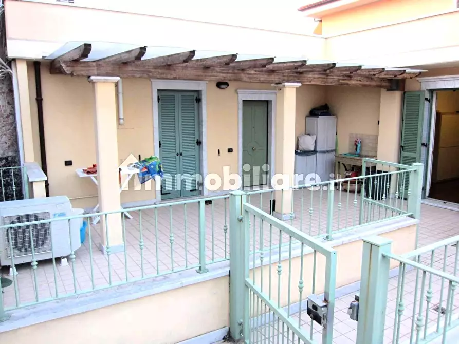 Immagine 2 di Appartamento in vendita  a Massa