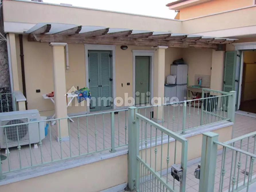 Immagine 11 di Appartamento in vendita  a Massa