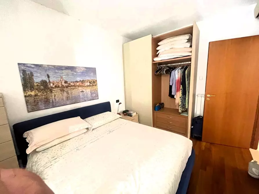 Immagine 28 di Appartamento in vendita  a Massa