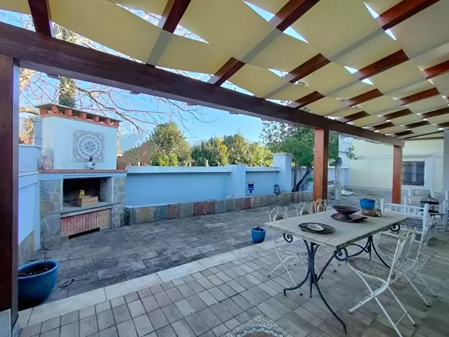 Immagine 4 di Casa indipendente in vendita  a Massa