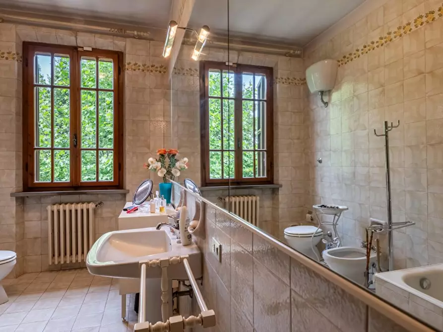 Immagine 35 di Villa in vendita  a San Giuliano Terme