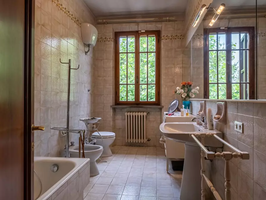 Immagine 34 di Villa in vendita  a San Giuliano Terme