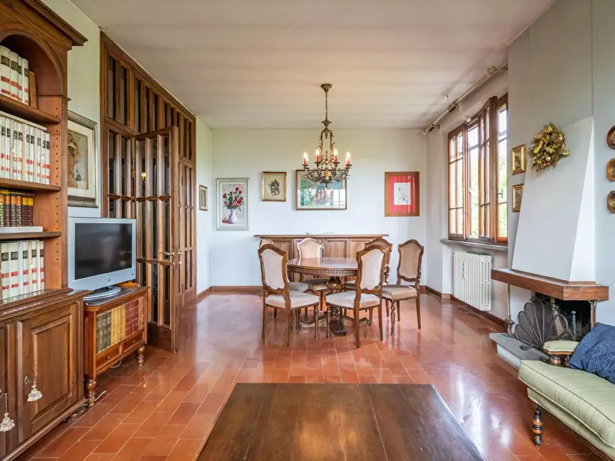 Immagine 17 di Villa in vendita  a San Giuliano Terme