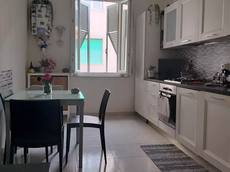 Immagine 5 di Appartamento in vendita  a Livorno