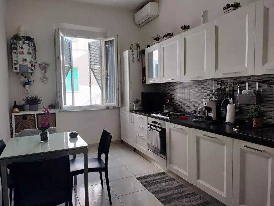 Immagine 12 di Appartamento in vendita  a Livorno