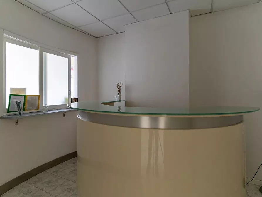 Immagine 17 di Ufficio in vendita  a Empoli