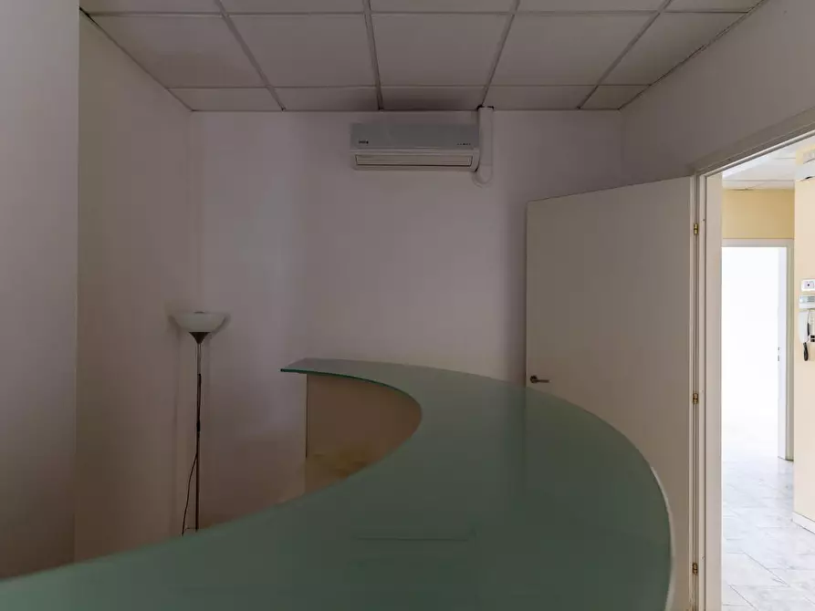 Immagine 19 di Ufficio in vendita  a Empoli