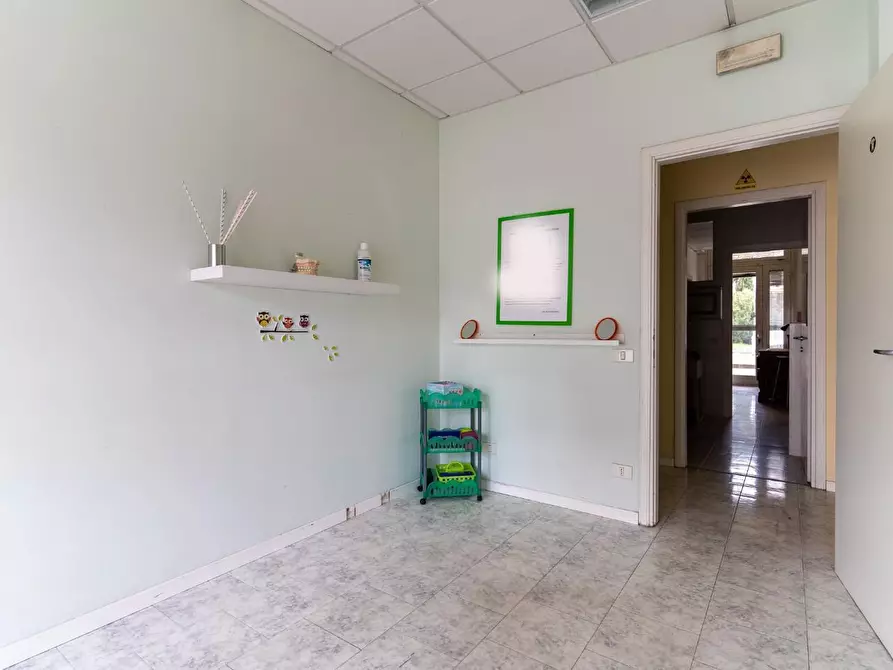 Immagine 8 di Ufficio in vendita  a Empoli